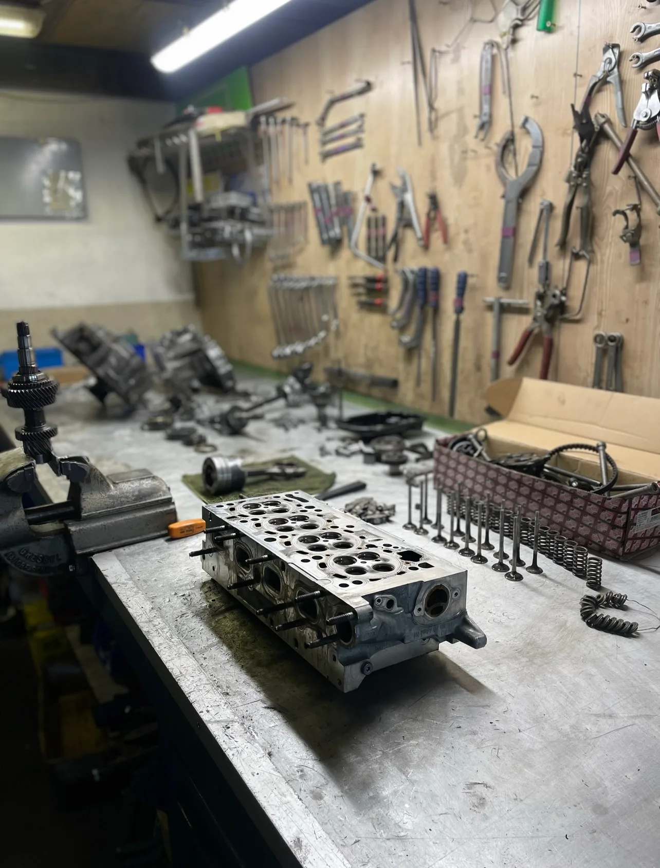 Lavorazione meccanica nell’officina CI-Motors